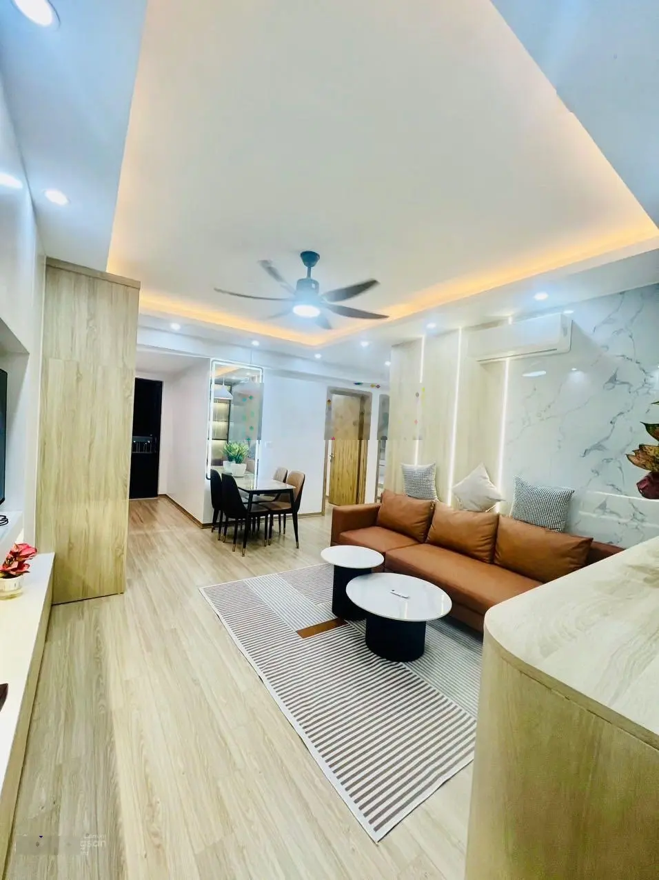 Chính chủ gửi bán căn hộ Nơ3 Bán đảo Linh Đàm, tầng thấp view thoáng, full nội thất 80m 3pn 2vs