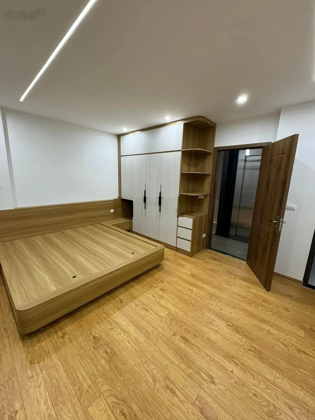 Giảm chào bán gấp nhà phố thái hà thang máy 35m, 7t, mt 5,2m, giá 11,4 tỷ, đống đa. 0971685580