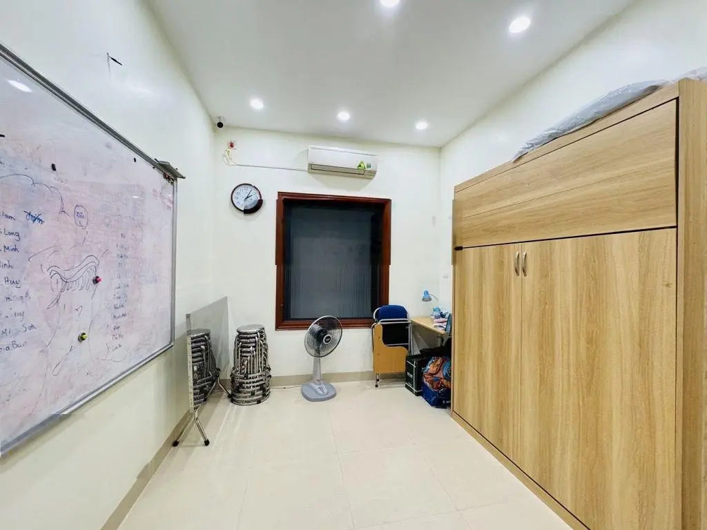Bán nhà 51m2, 4 tầng, mặt ngõ, gần Timescity, kinh doanh đỉnh, giá 14.3 tỷ