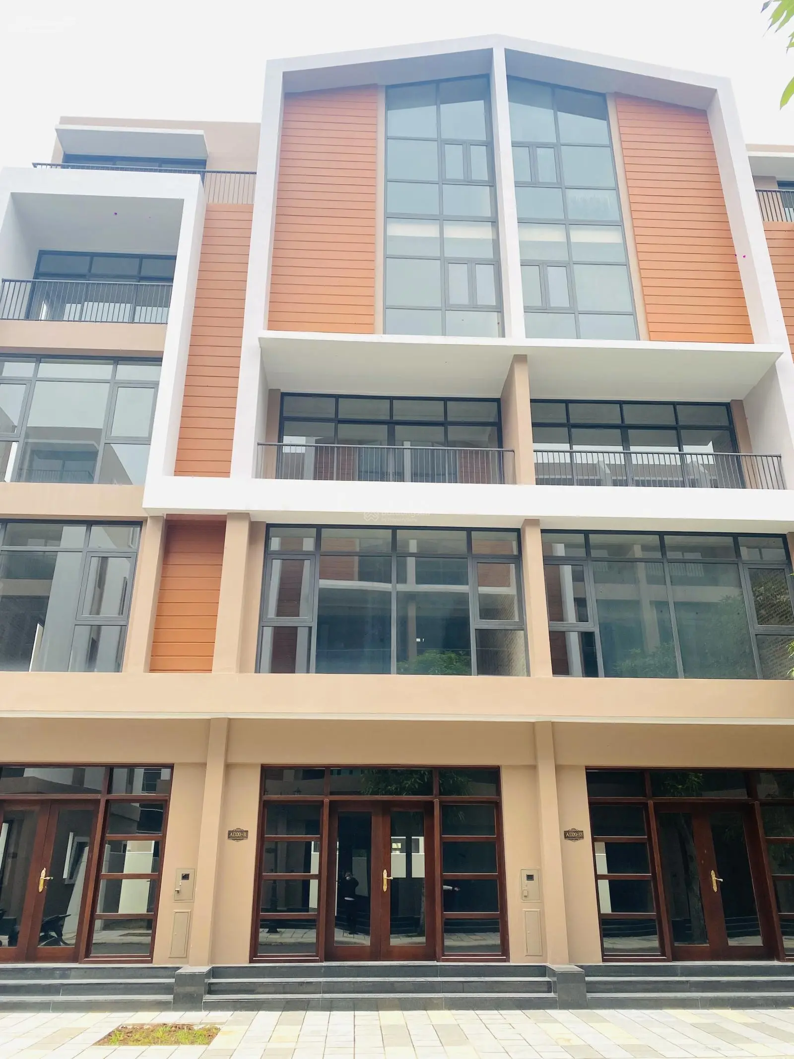 Siêu Phẩm Ánh Dương được ra hàng ạ