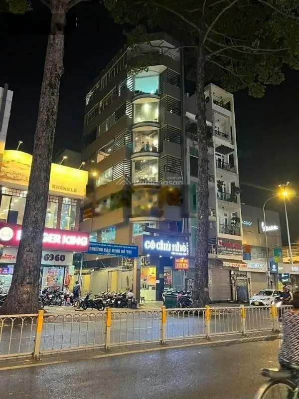 Nhà góc 2 mặt tiền 543 Nguyễn Tri Phương, Quận 10. DT: Ngang 5m 7 lầu thang máy, giá 35 tỷ