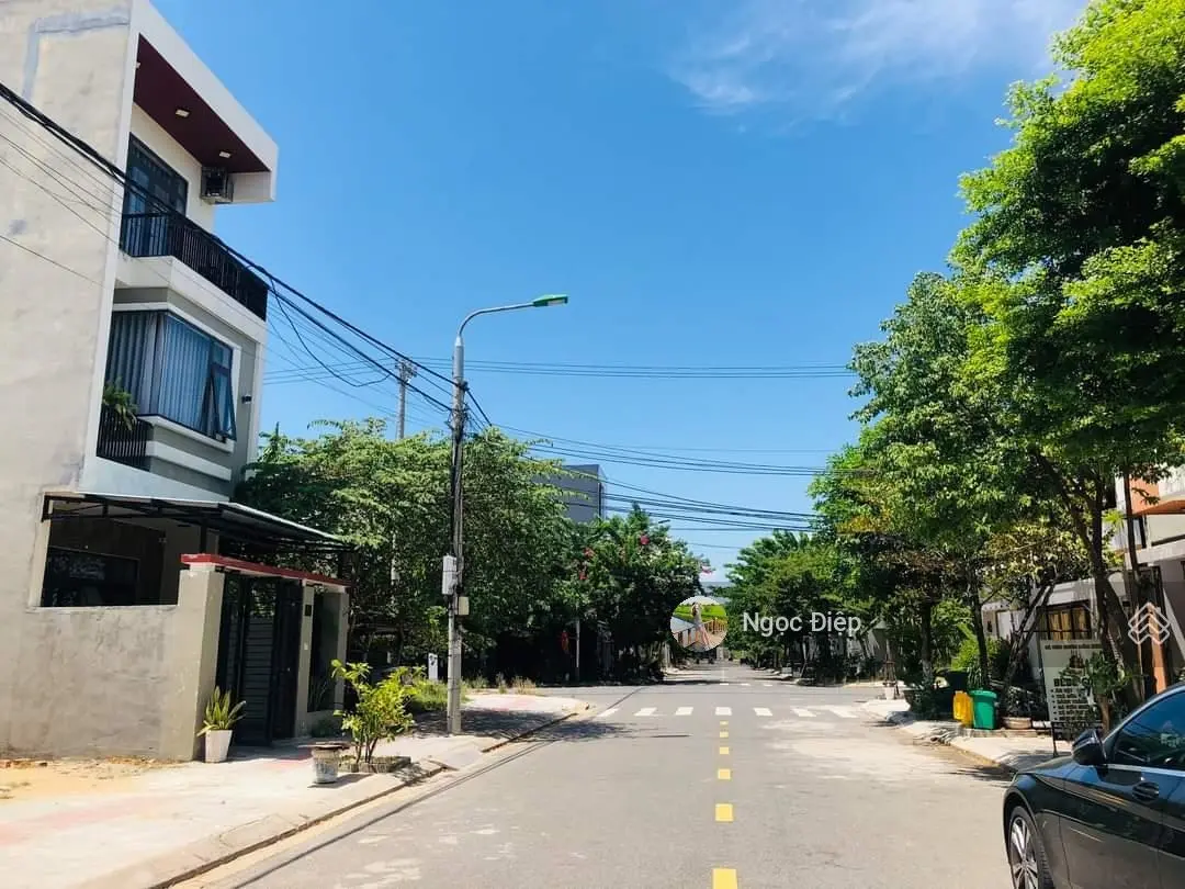 Cần ra nhanh lô đất MTĐ Võ Văn Phẩm gần công viên Hàm Luông, Bình Phú, Bến Tre 120m2, SHR