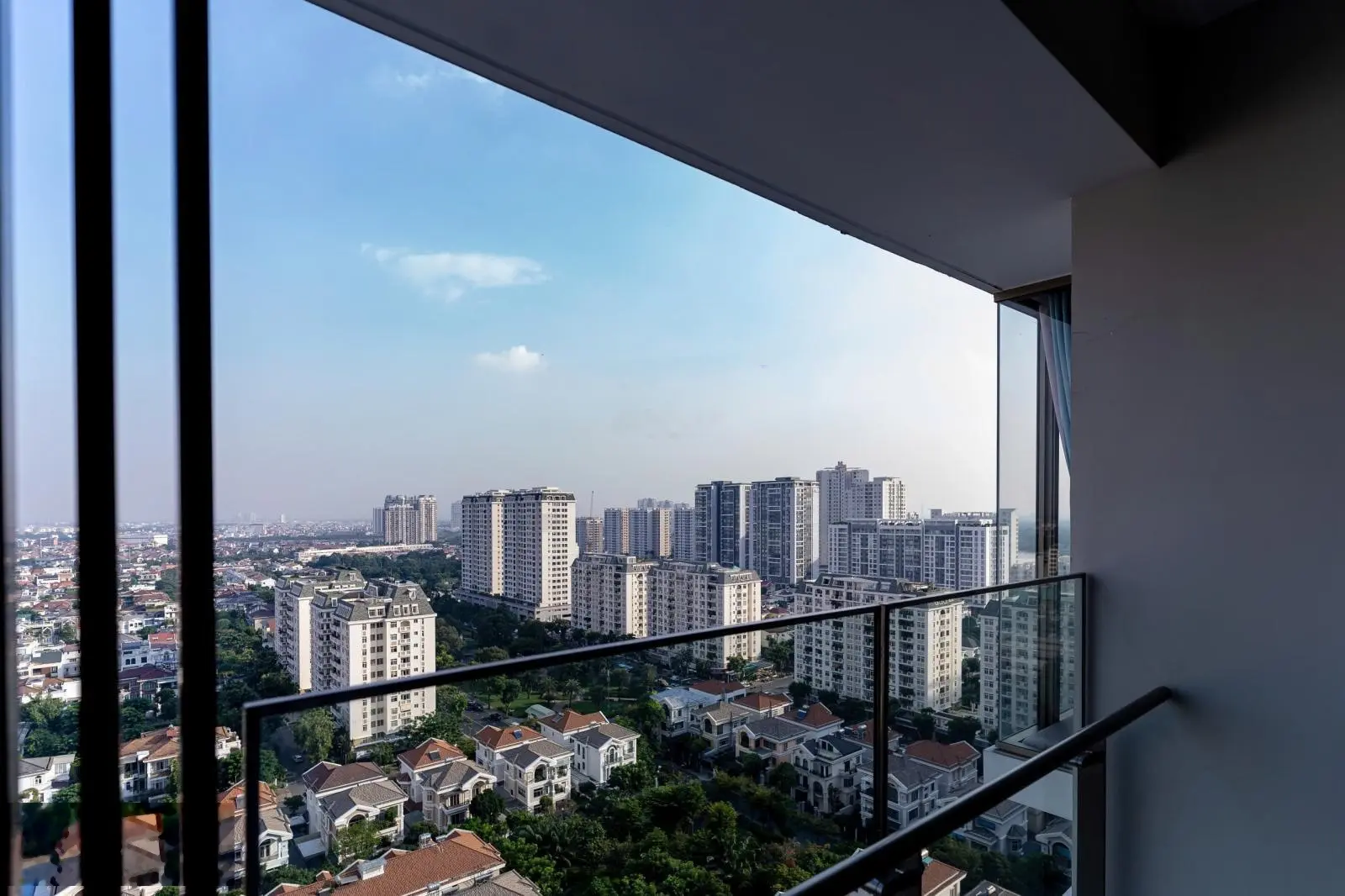 Cần bán gấp căn hộ Midtown The Peak Phú Mỹ Hưng, 76m2 2PN 2WC, giá 7,5tỷ
