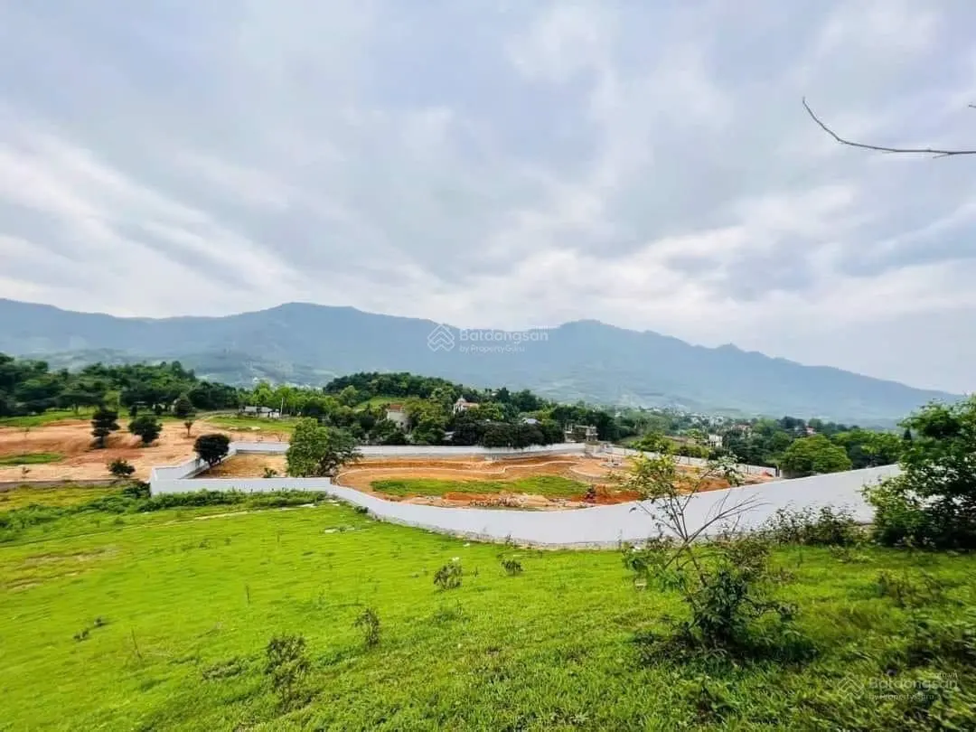 Siêu phẩm nghỉ dưỡng Tiến Xuân Thạch Hà Nội. 4400m2/ 400m2 đất ở, giá tốt trong tuần