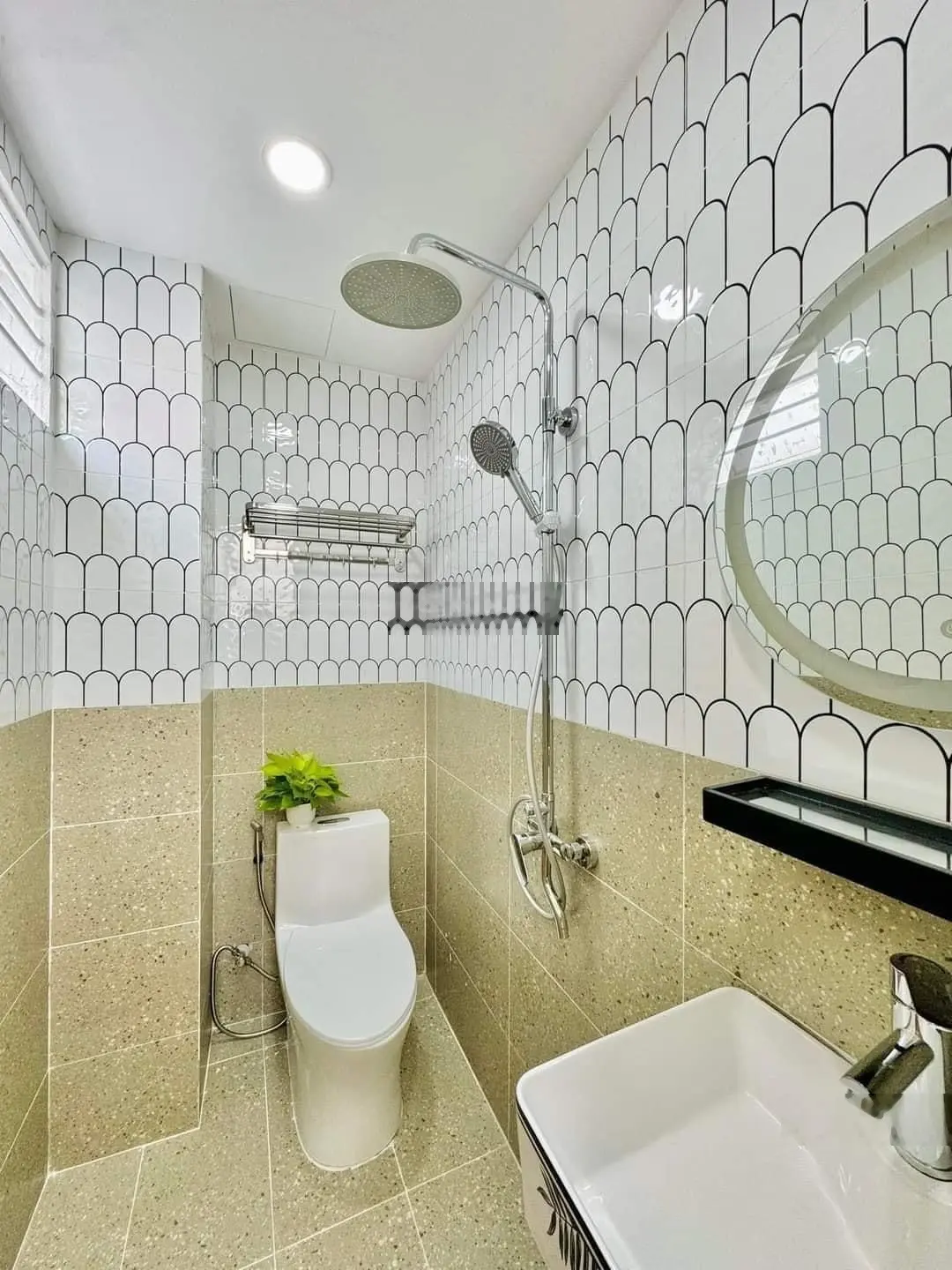 Giảm mạnh 400 triệu bán gấp nhà Nguyễn Thiện Thuật, P. 3, Q. 3 - Giá 3tỷ820/81,5m2, ngay chợ Bàn Cờ