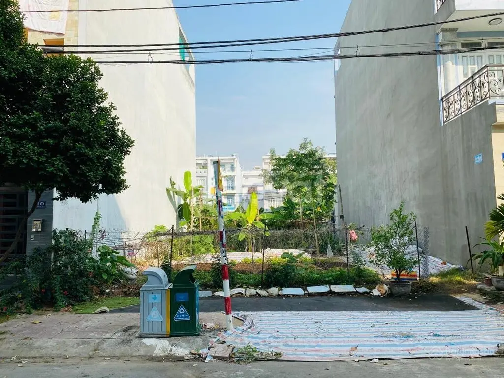 Bán lô đất MT Thủ Khoa Huân 120m2 thổ cư sẵn sổ, sang tên ngay, sát chợ Tân Hưng