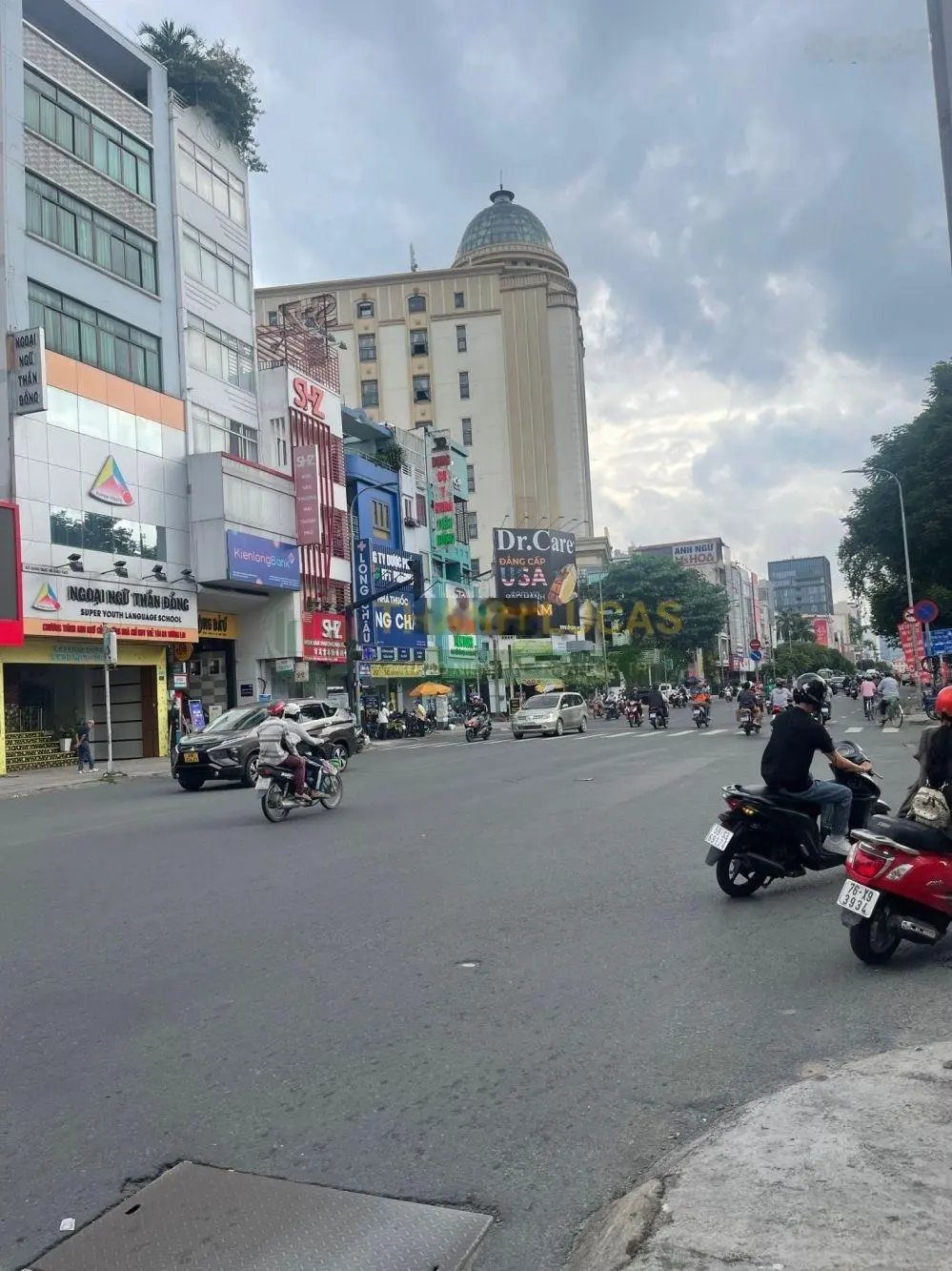 Sản phẩm khan hiếm 3 mặt tiền Phan đăng lưu, 5,5 x17m hết lộ giới, hd thuê 45 triệu giá 28 tỷ
