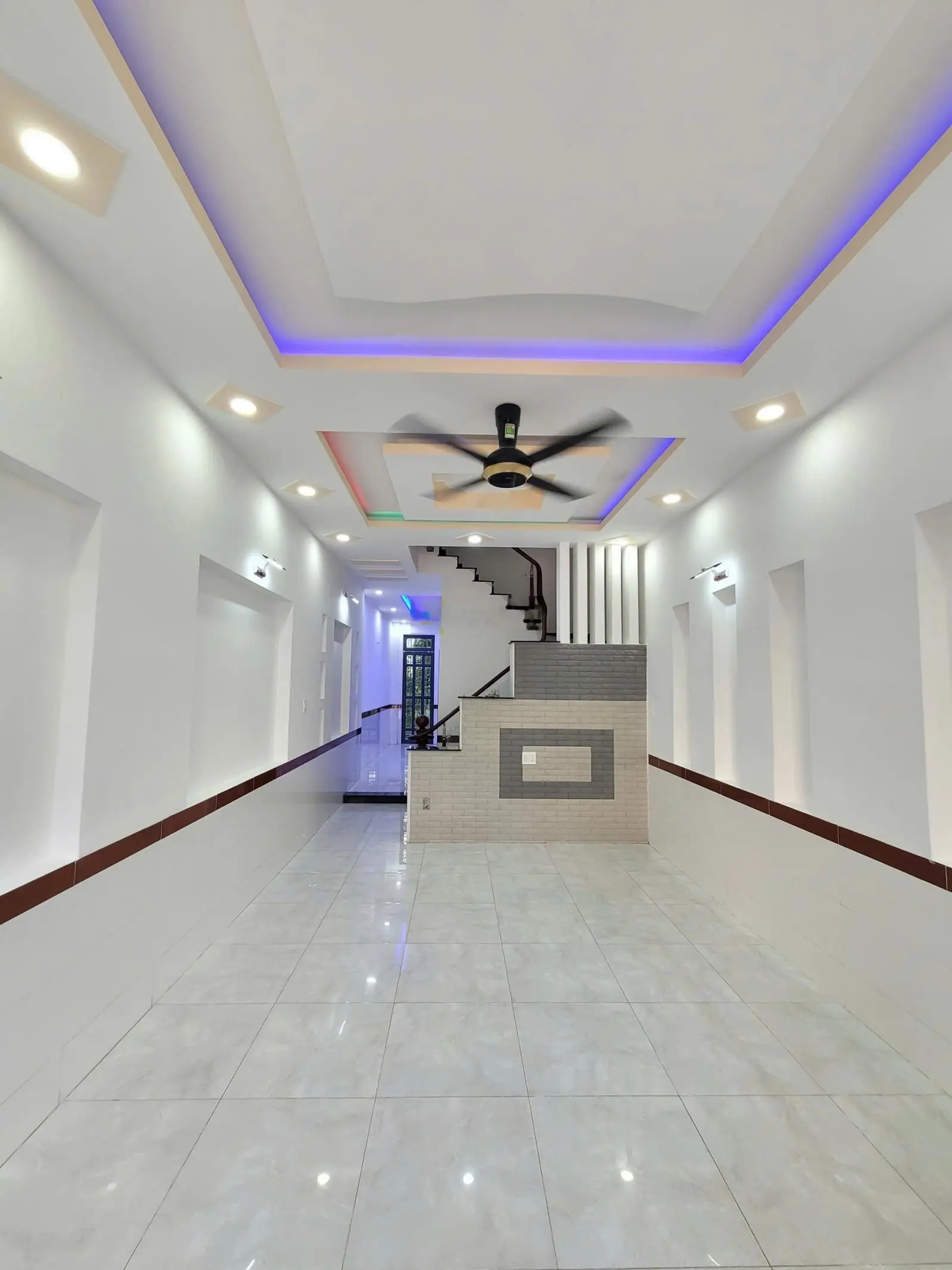 Bán nhà 1 trệt 2 lầu KDC Gần Làng Học ngang 4x16m chỉ 4ty3 TL, Đường Nhựa 13m vỉa hè cây xanh