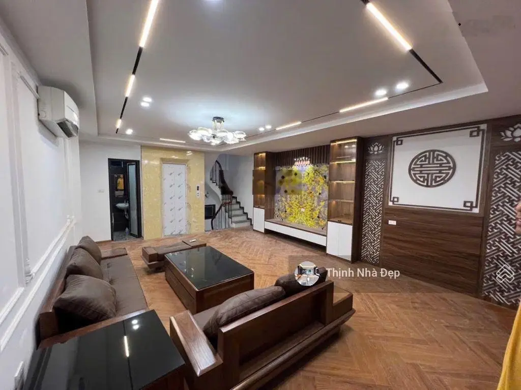 Bán nhà Ngọc Lâm 43m2 x 6 tầng ngõ thông ô tô ngủ trong nhà, full nội thất cao cấp, ~9 tỷ