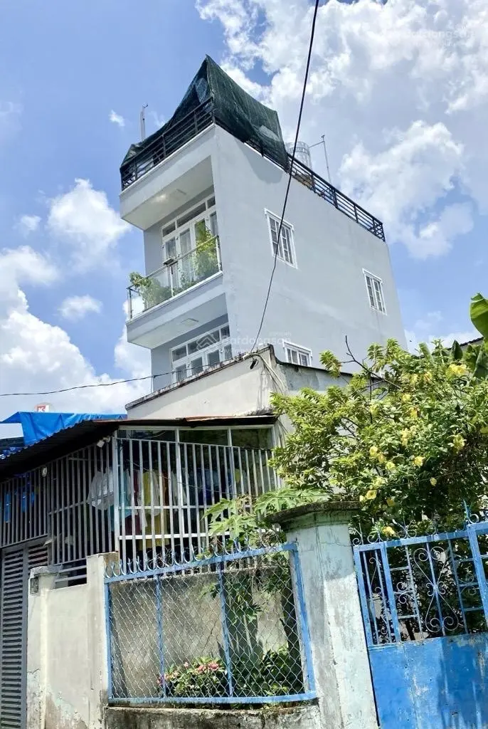 Nhà 3 tầng BTCT 60m2 Linh Tây, Thủ Đức giá chỉ hơn 5 tỷ