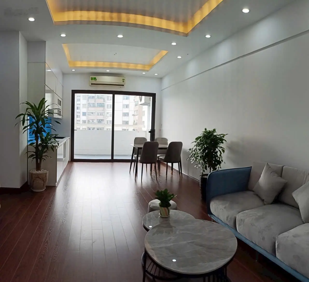 Em bán căn CC 3.2 tỷ Việt Hưng, LB nhà mới tinh ạ