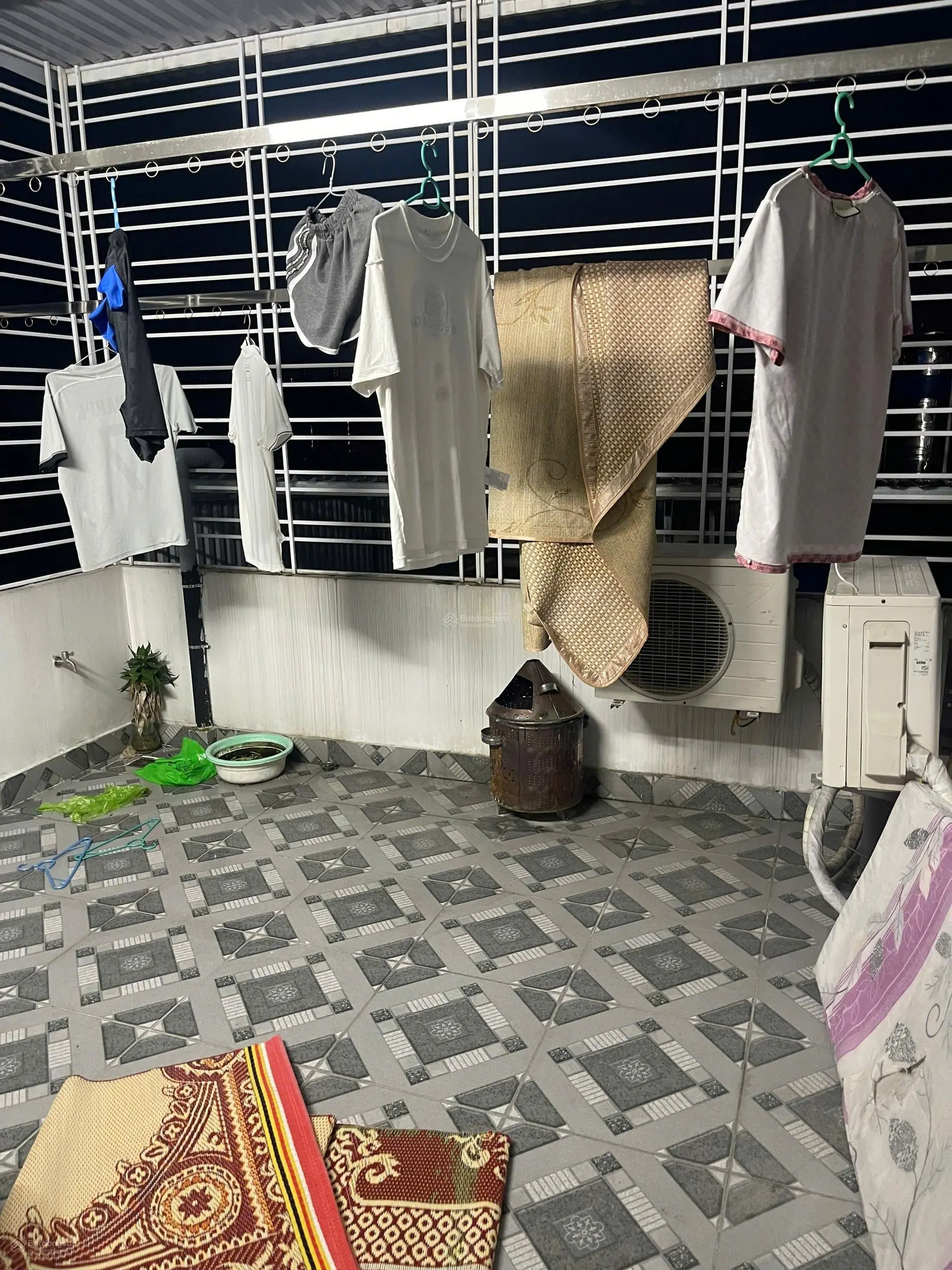 HÀNG NÓNG! Bán nhà 4 tầng xây mới độc lập phố Trung Hành