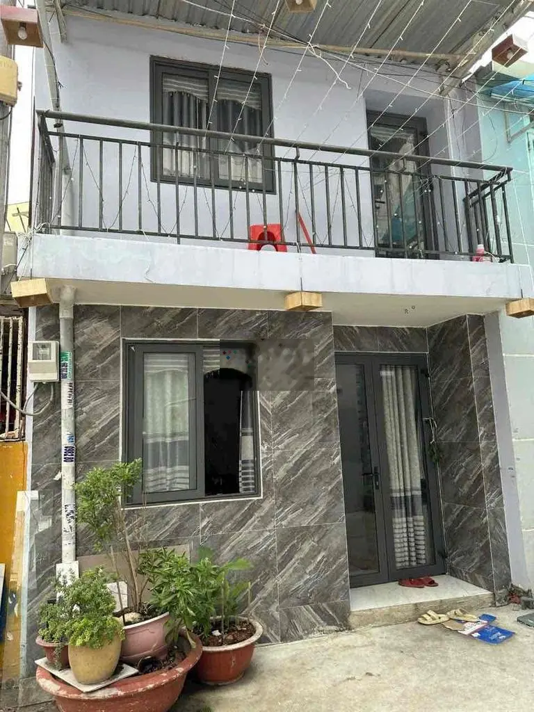 Bán gấp nhà 2/ Kênh19/5, P. Sơn Kỳ dt4x11 CN 40m Trệt Lầu 4ty bớt lộc