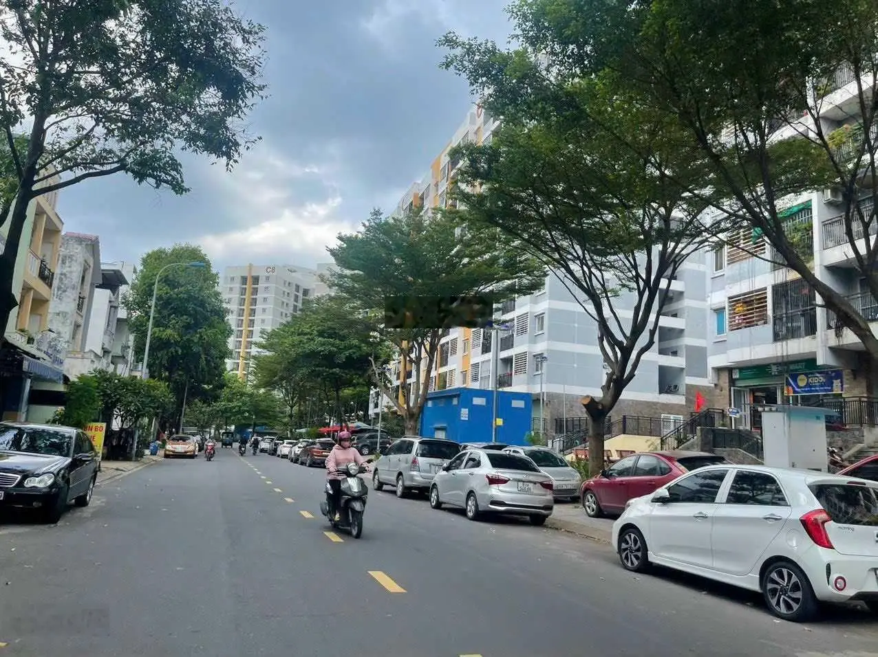 Bán gấp nhà mặt tiền D2 DT 5m*24m. Giá chỉ 12 tỷ còn bớt, LH: 0937 685 *** Mr Thuận