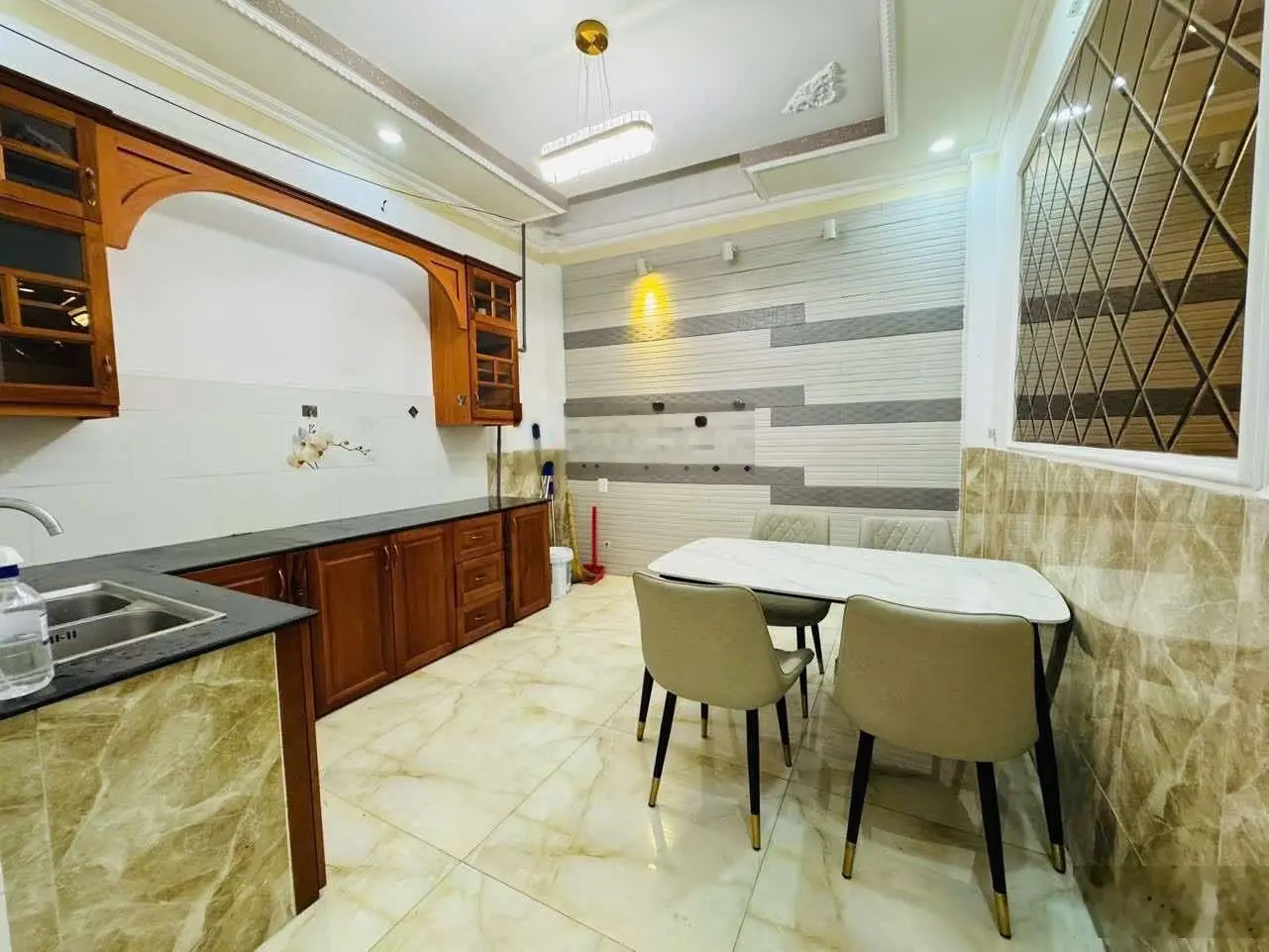 Quận 7 _nhà siêu đẹp_giá siêu rẻ _49.5m chỉ 6t tl_ lh : 0778037154 an xem nhà ngay.