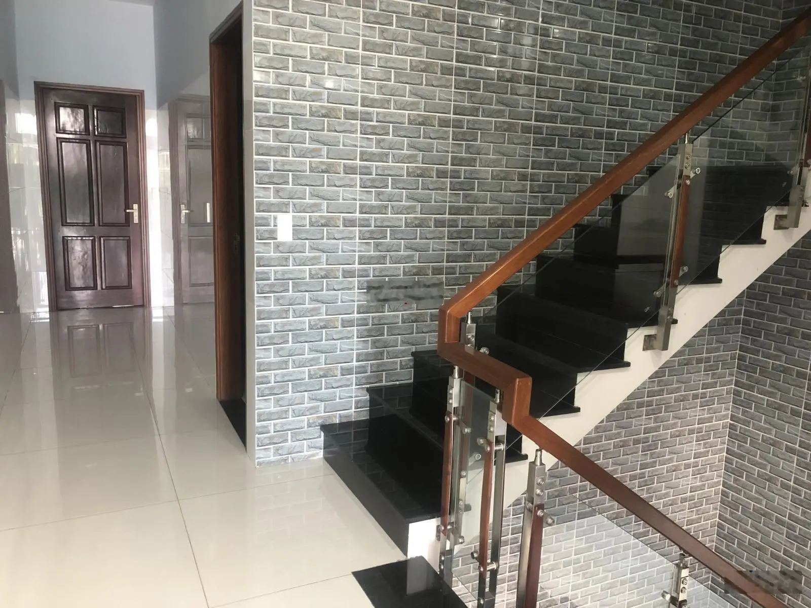 Bán Nhà 4 tầng tại Đường 29/3, mặt tiền đường rộng 36m - Kinh Doanh sầm uất.
