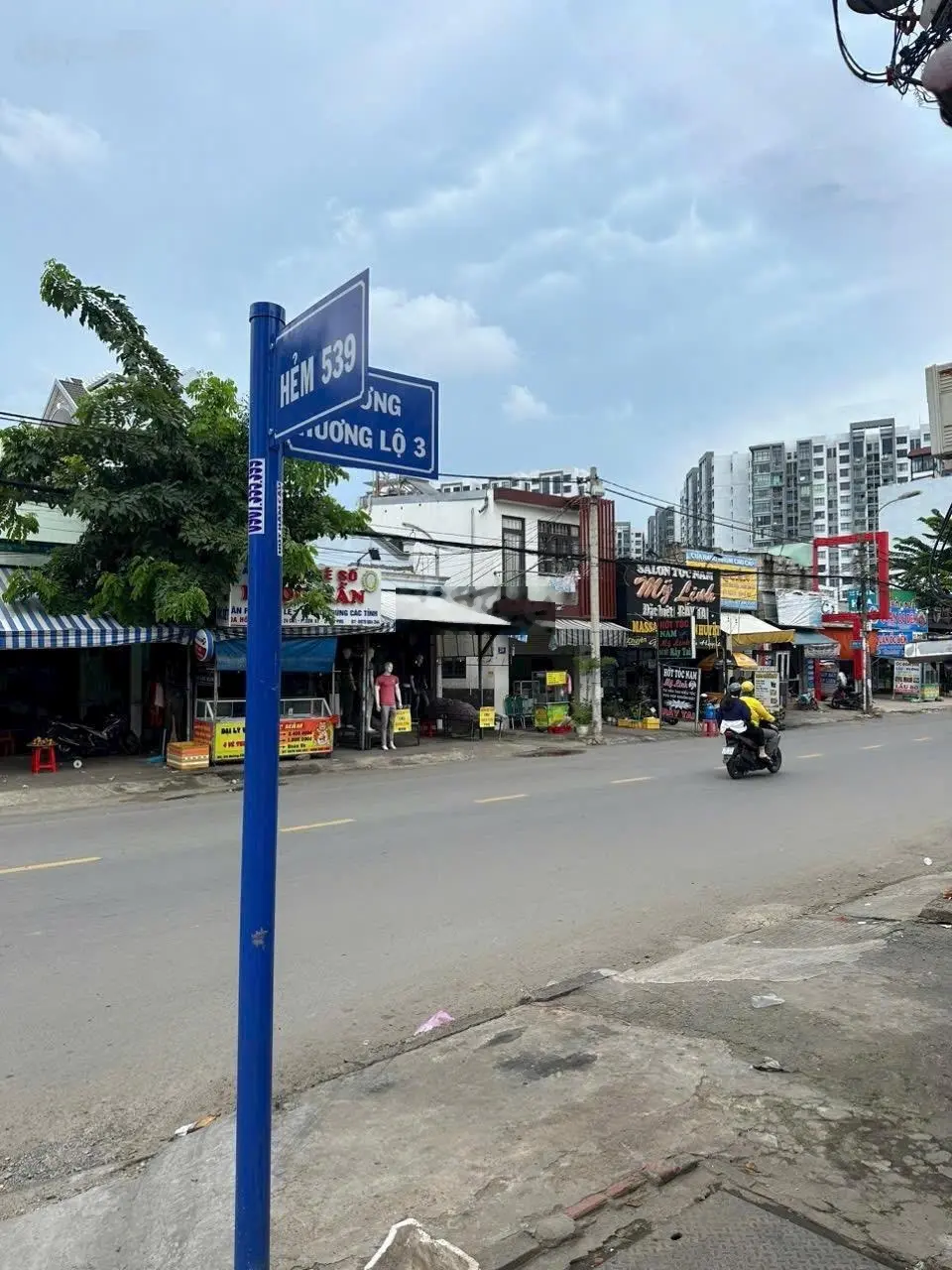 Bán nhà 1/ hẻm 6m đường số 8 ( Sát St Aeon mail Tân Phú) : 4x15.5 = 1 lửng nhà đúc kiên cố giá 4.6t