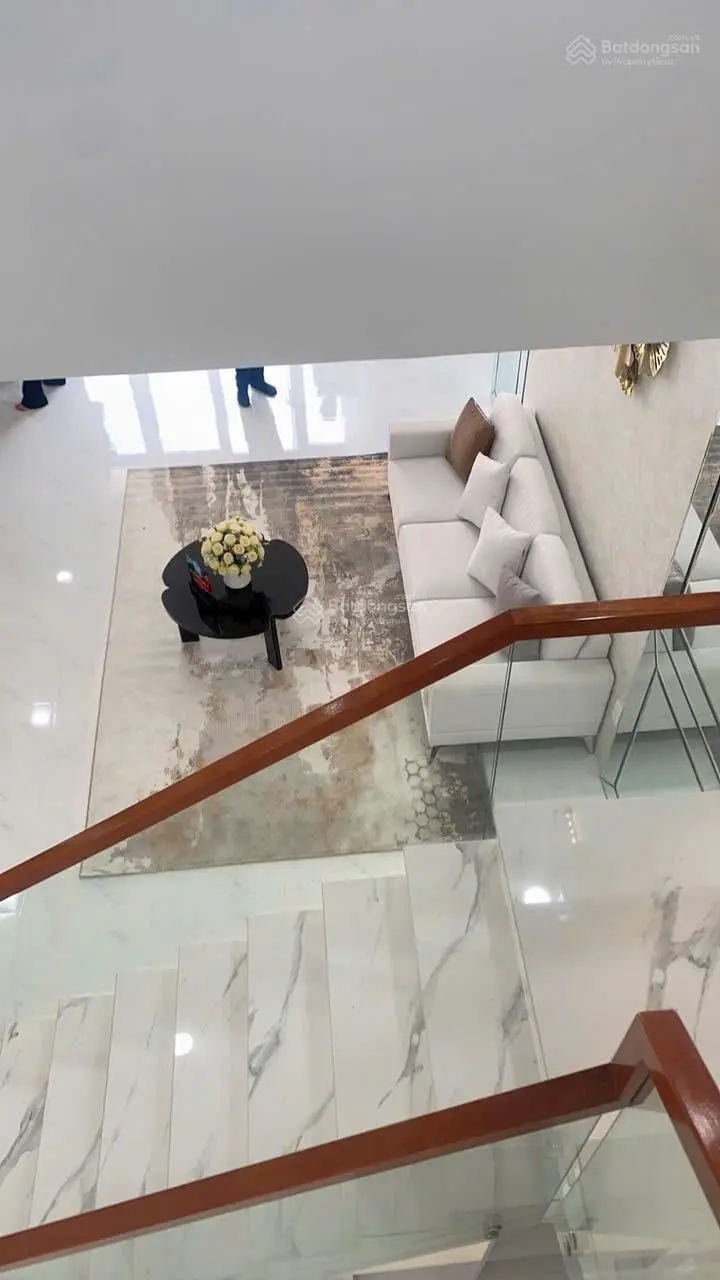 Gia Khải Luxury 2 tỷ 9 nhà phố mặt tiền đường trung tâm thành phố Bến Cát, cách 1,4km KCN Rạch Bắp