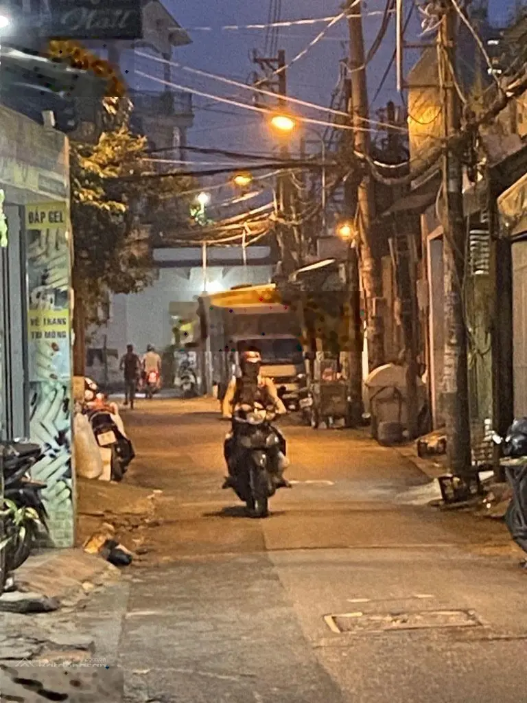 Bán nhà MT Đường số 2, BHHA, Bình Tân, DT 100m2 - 4/4.6 25 - 3 tầng, Giá 8.39 tỷ TL.