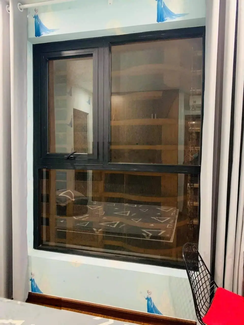 Bán nhanh căn hộ 70m2 siêu hiếm. Tầng đẹp, hướng mát. Sẵn sổ để lại full nội thất, có slot ô tô