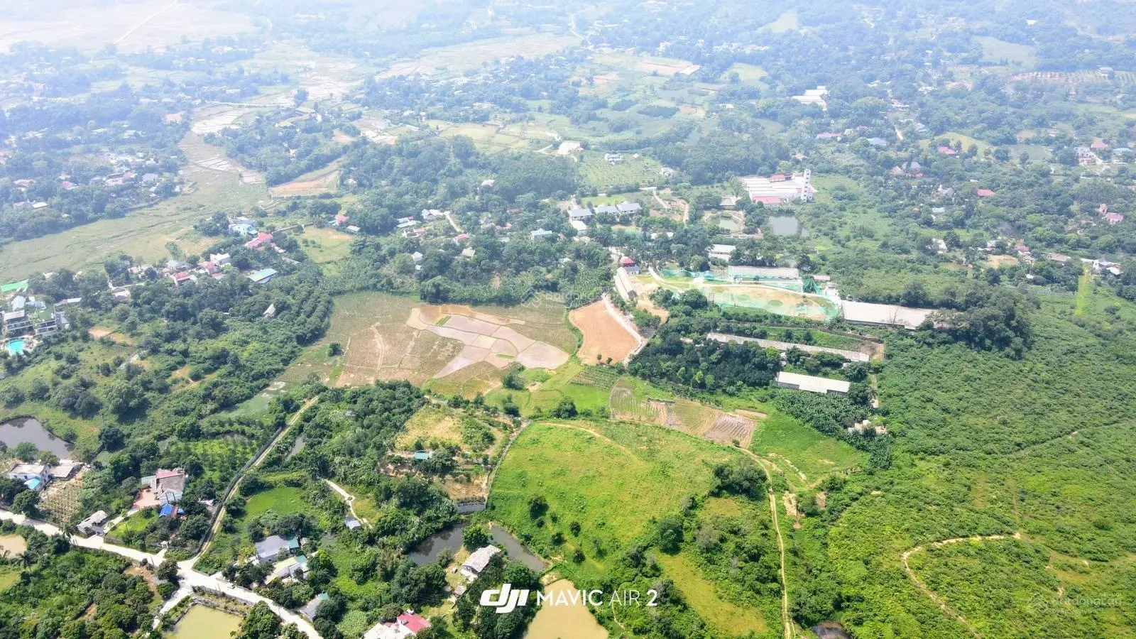 Bán 1.1ha trong đó có 400m2 đất thổ cư còn lại là đất trồng cây, vị trí cao thoáng tại Cư Yên