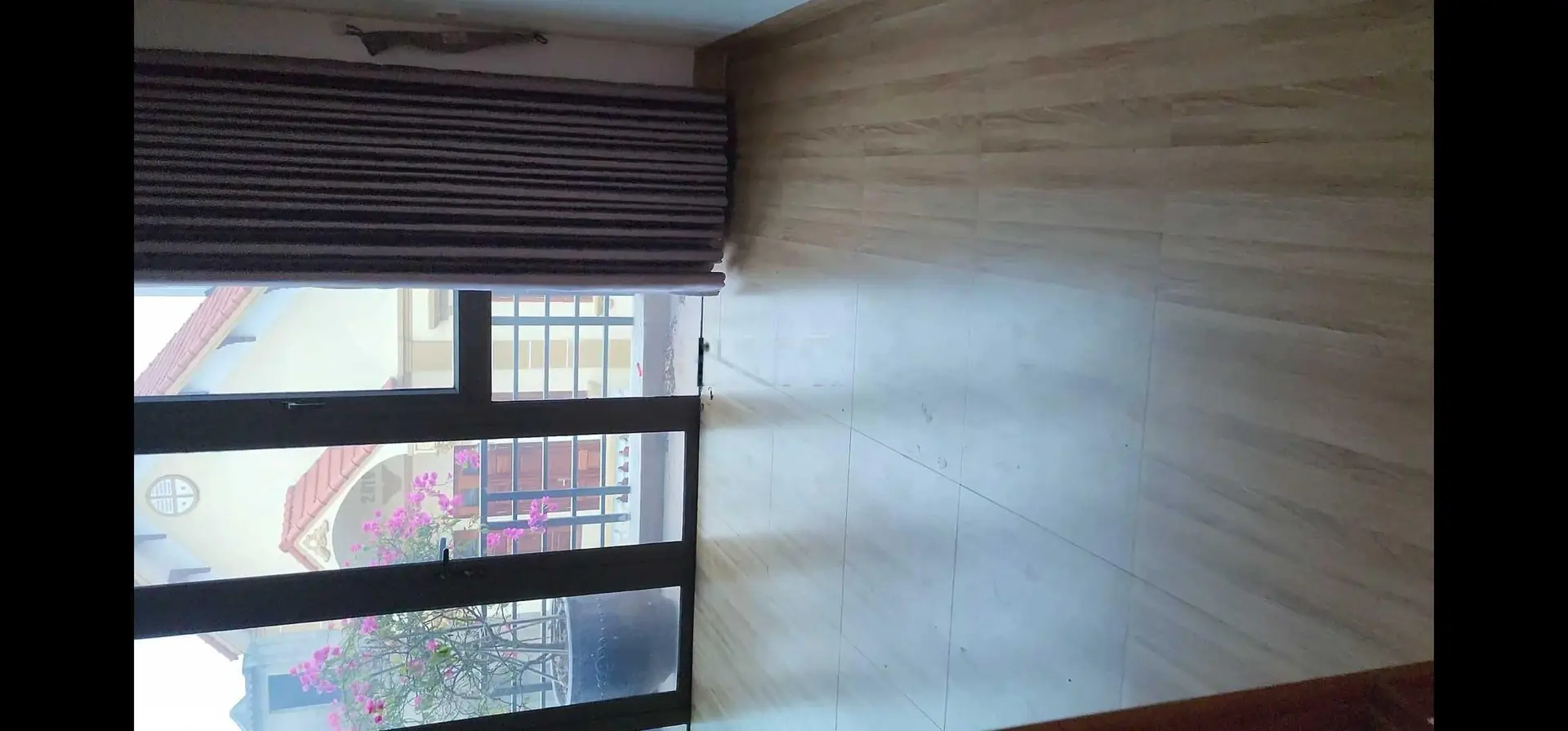 HOT! Nhà đẹp hiện đại, hẻm xe hơi, 48m2, 3 tầng, 3 phòng ngủ, phòng thờ, khách, bếp , 2.83 tỷ