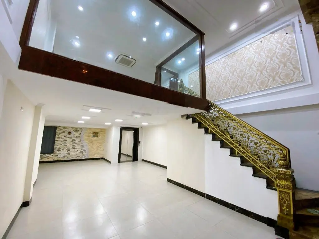 Bán nhà mặt phố đôi Nguyễn Hoàng NTL 76m 6 tầng thang máy thông sàn vỉa hè kd 48 tỷ