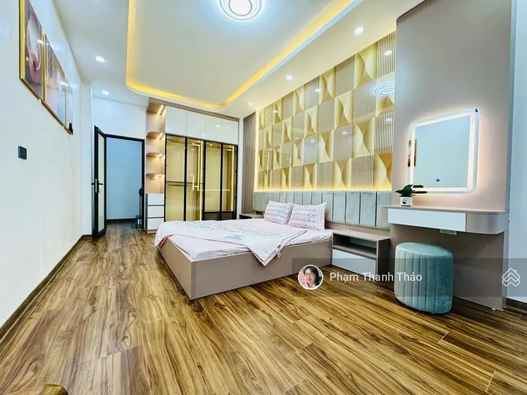 Nhà Gần Hồ Cực Lạ! Bán Nhà Riêng Hồ Đắc Di ngõ to rộng ô tô đỗ sát, sân để xe máy, kinh doanh.