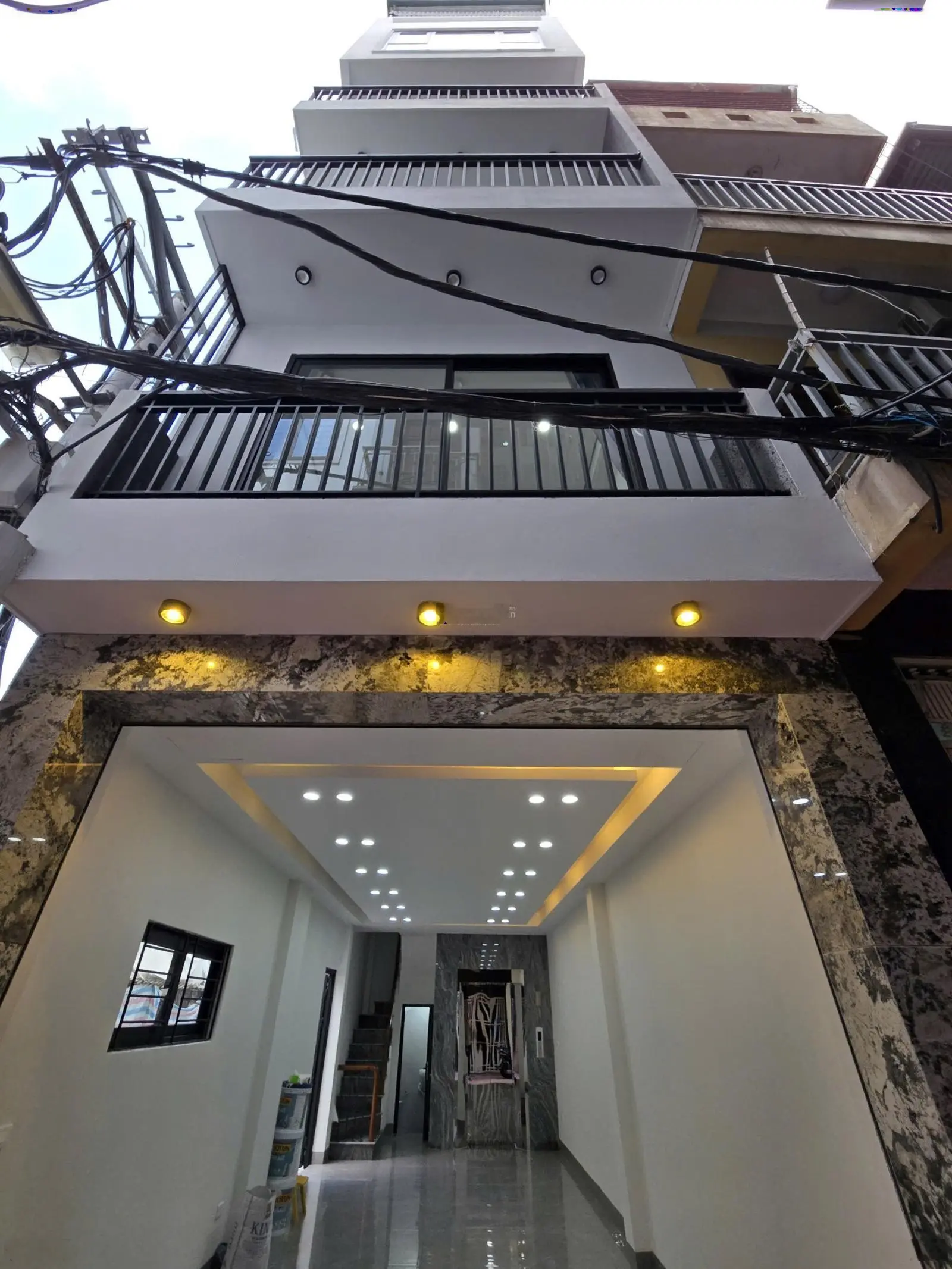 Nhà 12 tỷ gần cầu Chương Dương