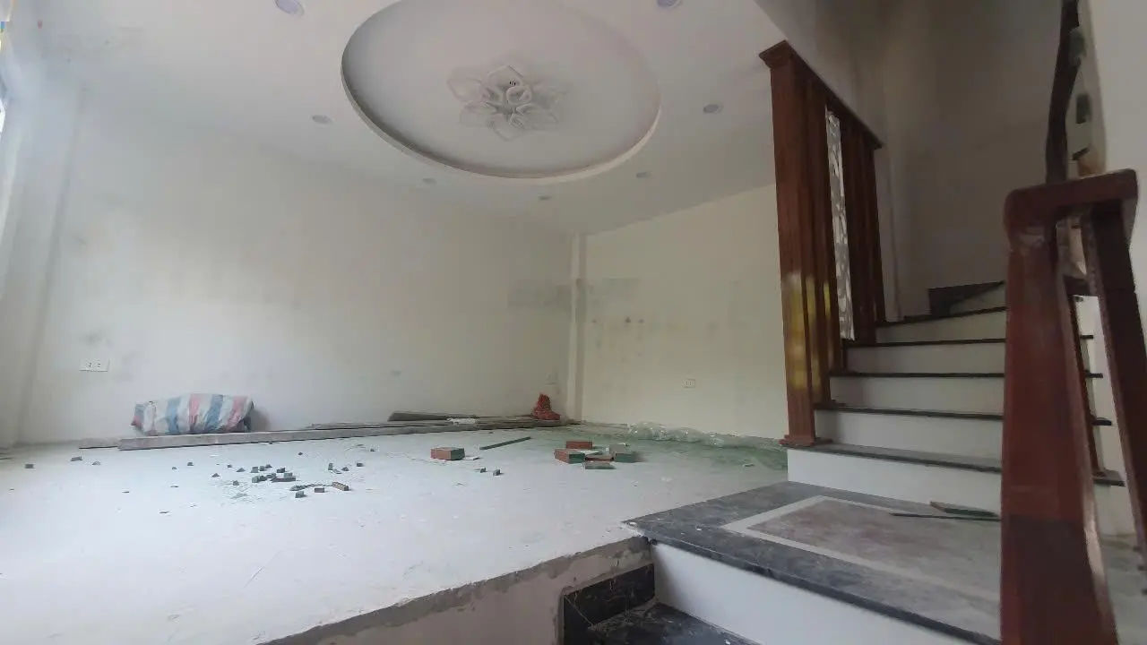 Bán nhà Hoàng Mai, lô góc, ô tô vào nhà, view hồ Linh Đàm, 37m2, giá tốt 6,8 tỷ