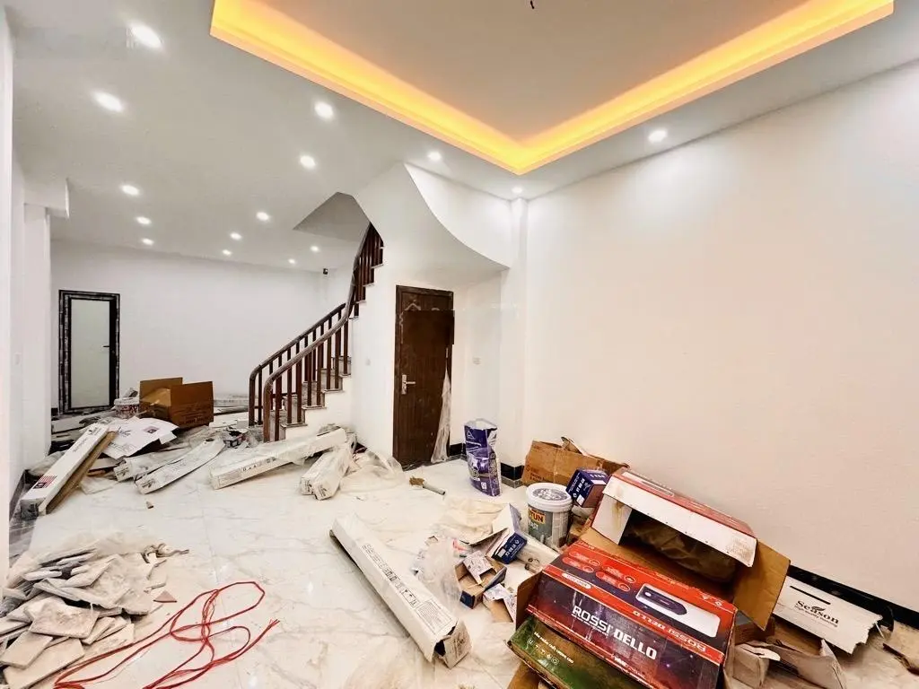 Hiếm nhà bán - nhà mới - 4 tầng - diện tích rộng - bãi oto cạnh nhà - 20m ra oto tránh đỗ