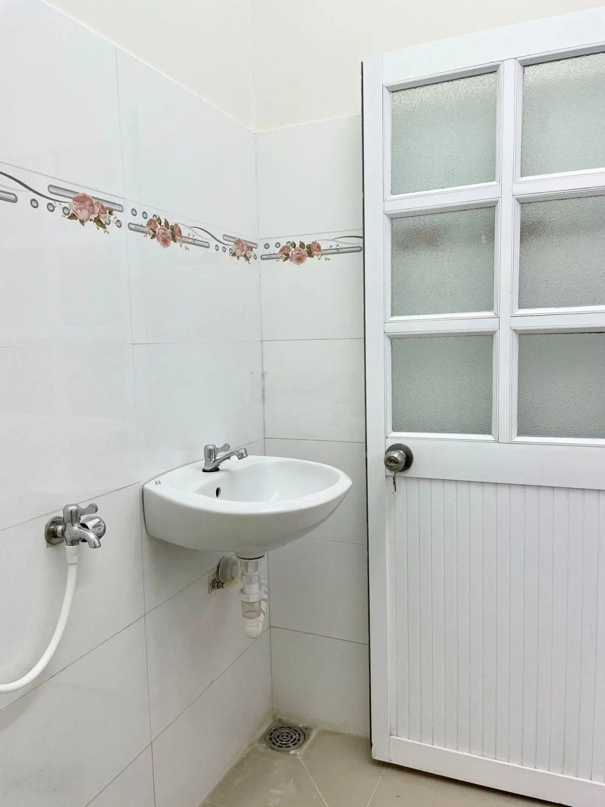 Bán nhà mới hẻm xe hơi nguyễn sơn cạnh siêu thị big c tân phú 33m2 2 lầu 2pn 2wc giá 3.59 tỷ