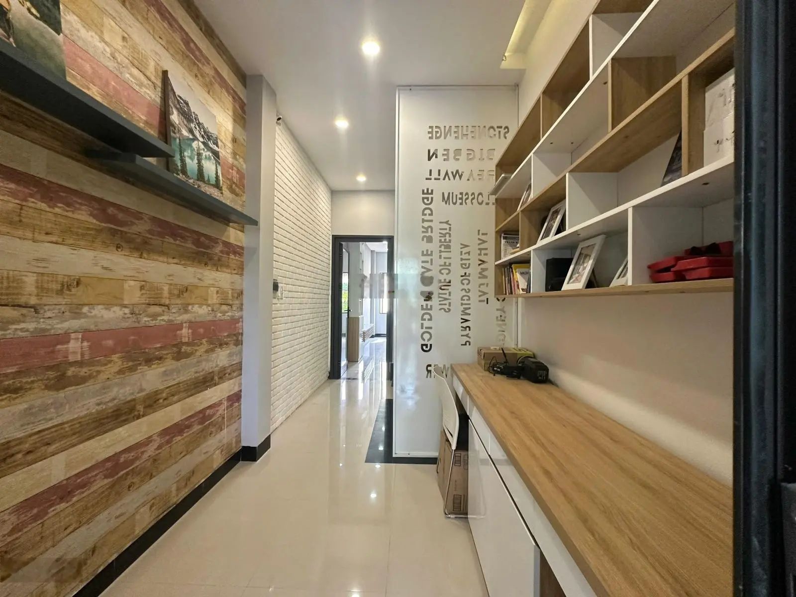 Bán nhà đẹp 4 tầng mặt tiền kinh doanh ngay siêu thị Lotte Mart - Hải Châu, Đà Nẵng chỉ 6,2 tỷ TL