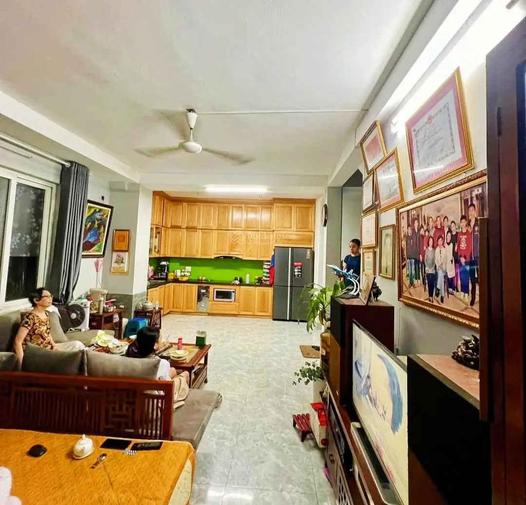 Siêu phẩm bán nhà 5 tầng 47m2. Mặt phố Cầu Đơ 3, lô góc thông ra Quang Trung với Lê Hồng Phong