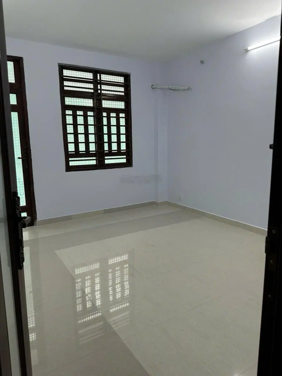 Bán nhà hẻm ô tô Nhất Chi Mai, DT 4 x 12m, trệt 2 lầu ST, nhà mới ở ngay
