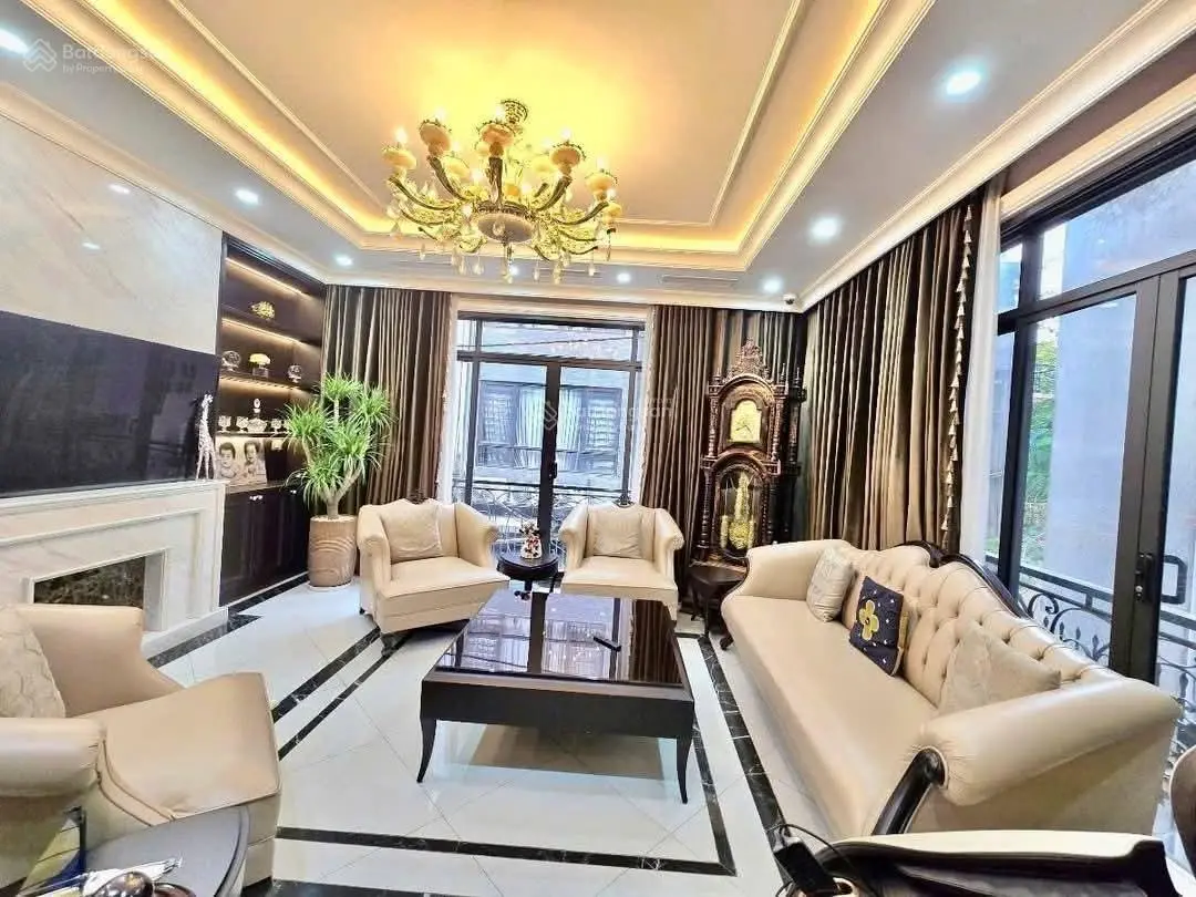 Á hậu Văn Cao, Ba Đình, GARA 2 Ô TÔ, phân lô, vỉa hè, sát phố lớn, 50m, 15.86 tỷ
