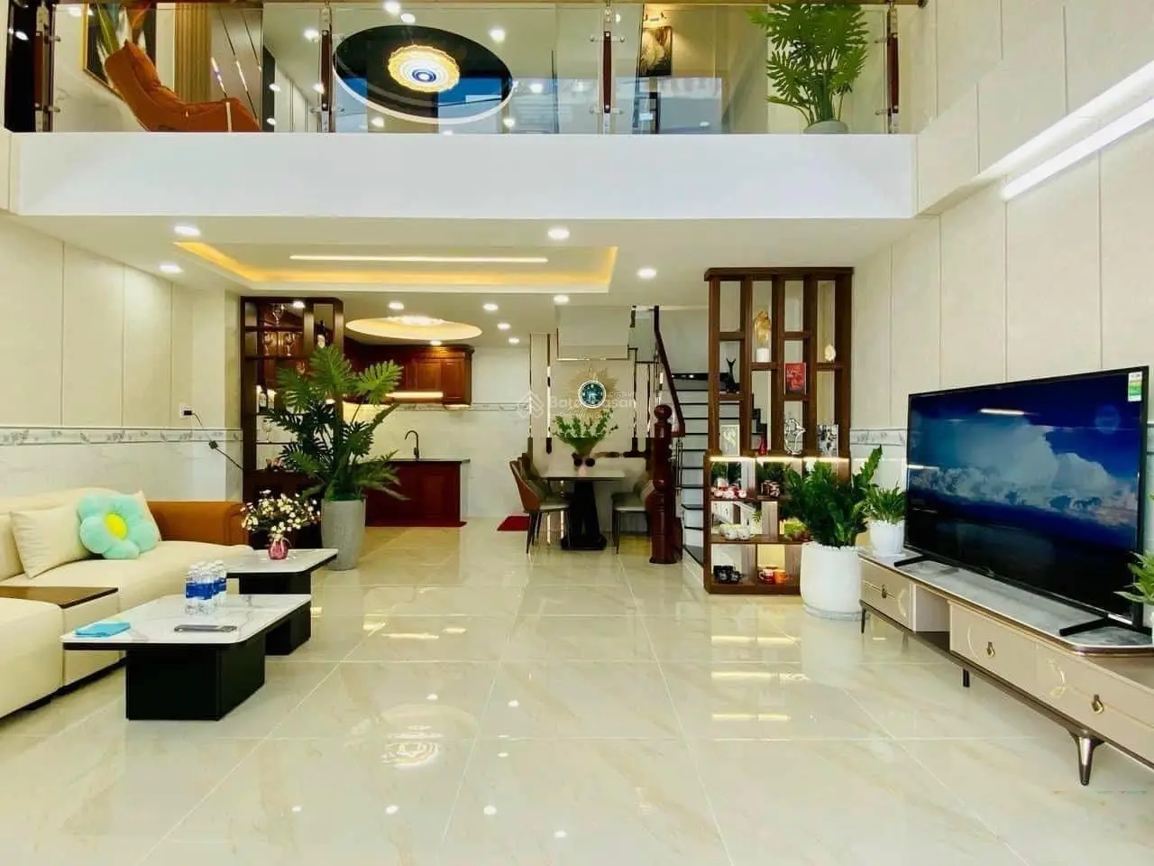Định cư Úc chú hà cần bán nhà Bàn Cờ, Quận 3 - 78m2 (5.2x15m). Đang cho thuê 25 triệu/th