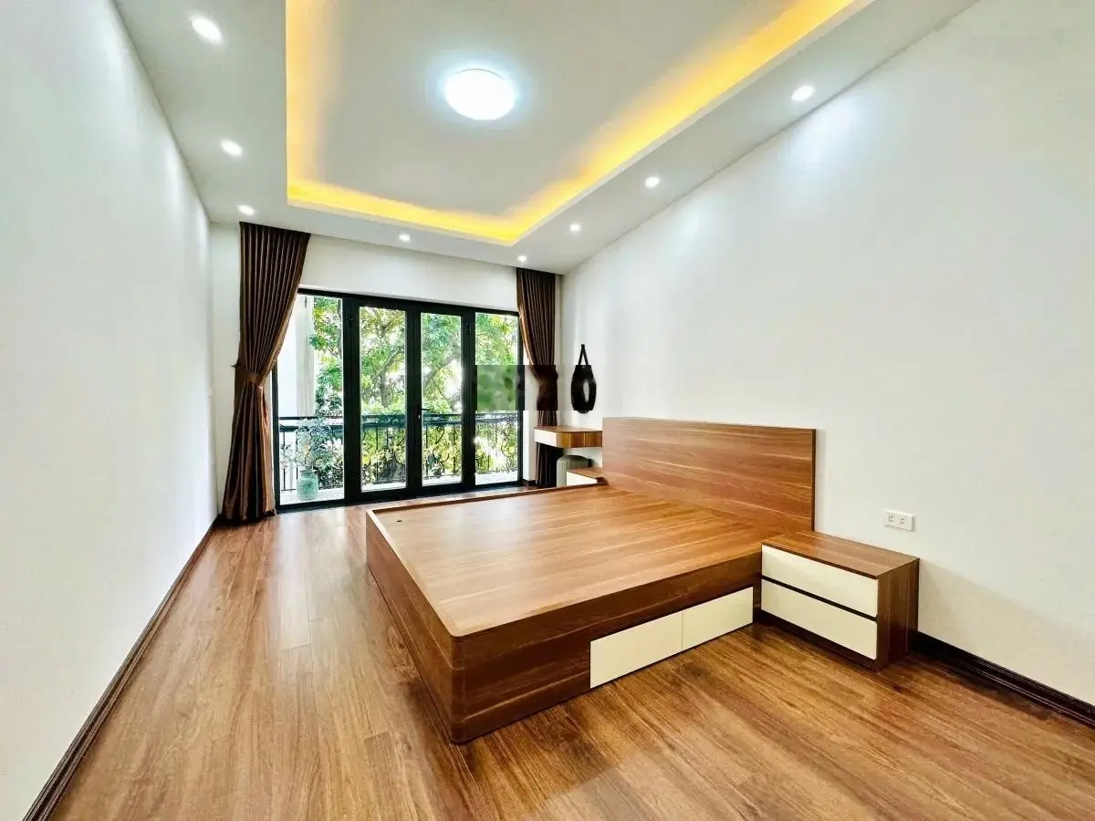 Bán nhà phố Nguyễn Trãi 36m*5T*4mMT - ngõ to rộng - nhà mới thiết kế xịn sò - giá nhỉnh 6 tỷ.