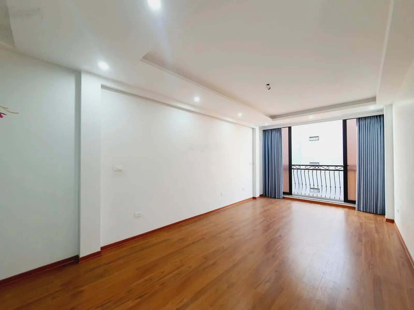 Bán nhà phân lô Vân Canh vỉa hè 45m2x6 tầng thông sàn ô tô tránh Văn phòng kinh doanh cực đỉnh