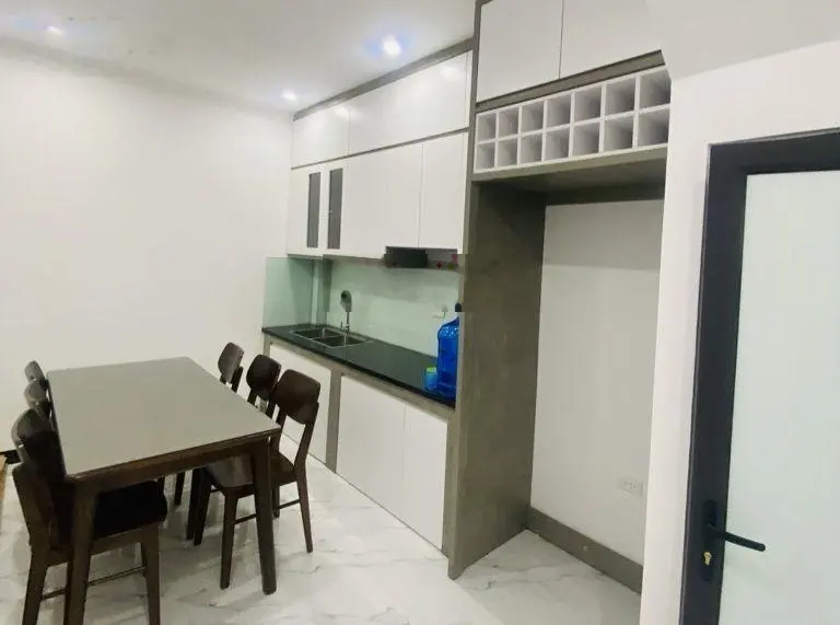 Nhà ngã tư Tân Mai, Trương Định, sát ô tô tránh, 60m2, 5T, lô góc chỉ 7,5 tỷ