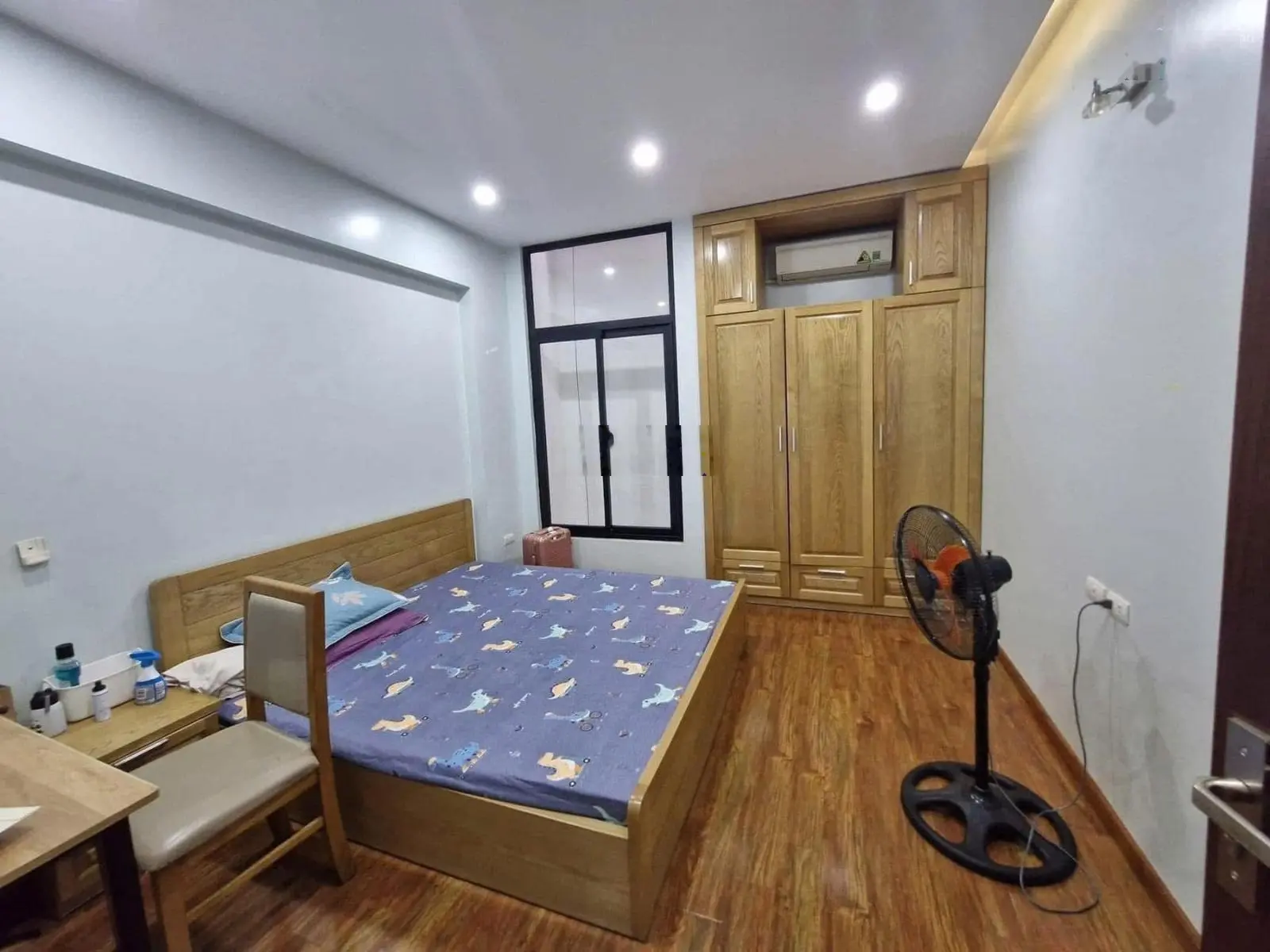 Siêu víp - trung kính 57 m x 5 tầng mặt ngõ ô tô thông thoáng 4 ngủ sổ đỏ đẹp- có gpxd- gara ô tô.