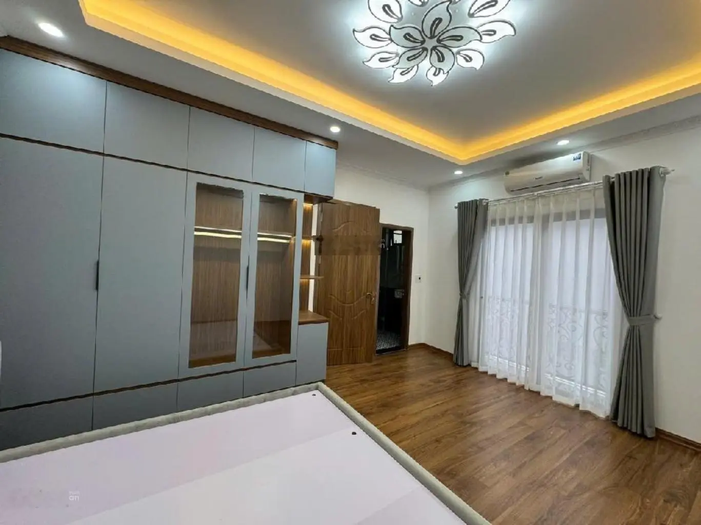 Bán nhà phố Vĩnh Quỳnh cực hiếm ở tuyệt vời - vài bước ra ô tô mt: 5,15m, dt: 40,5m2 - giá 4,55 tỷ