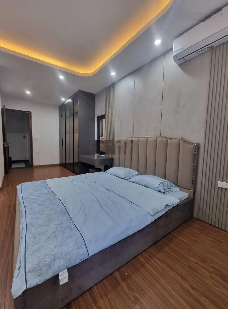 Nhà 6 tầng thang máy - ô tô đỗ cửa - đầy đủ nội thất