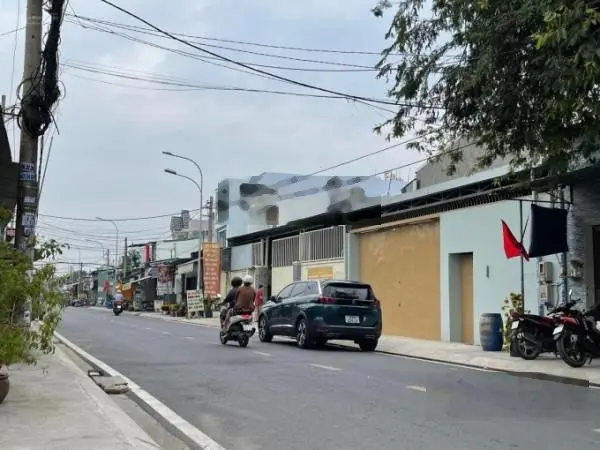Đất mặt tiền đường nhựa to gần chợ thuận tiện kinh doanh mua bán ngay Lê Thị Hà, Hóc Môn