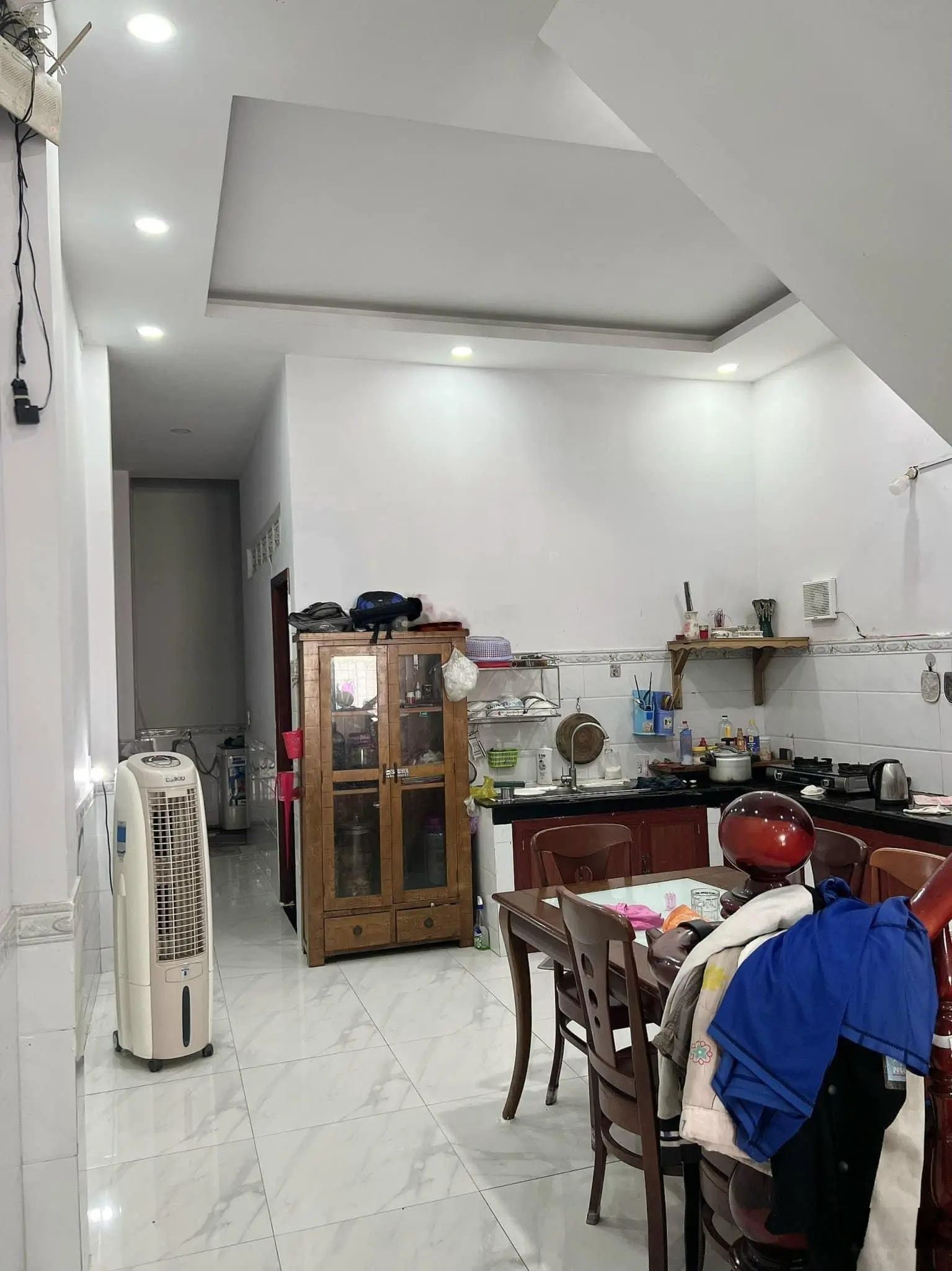 Cần bán nhà sổ riêng sau chợ tân long đường nguyễn thị minh khai vào trung tâm phường tân đông hiêp