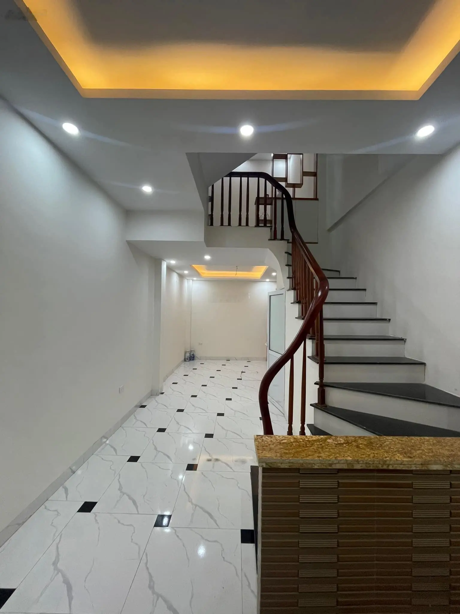 Chủ cần bán gấp căn nhà ngõ 85 Mậu Lương. 30m2 x 4,5 tầng