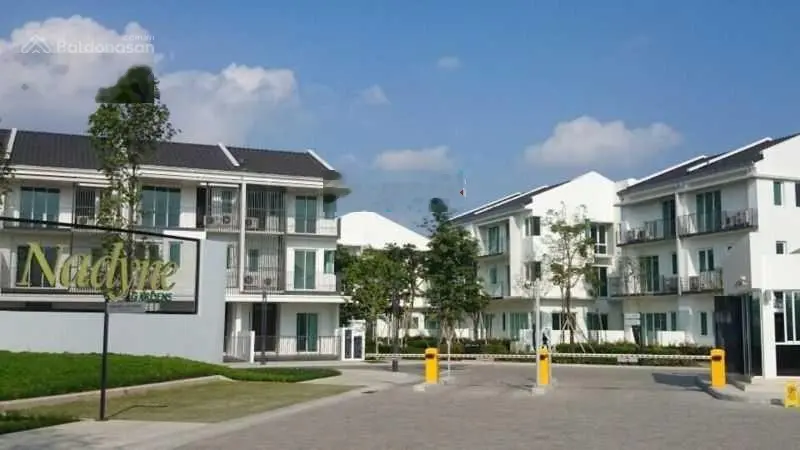 Bán căn góc Nadyne 120m2, full nội thất, ngay cổng ra vào thuận tiện, giá 29, x tỷ