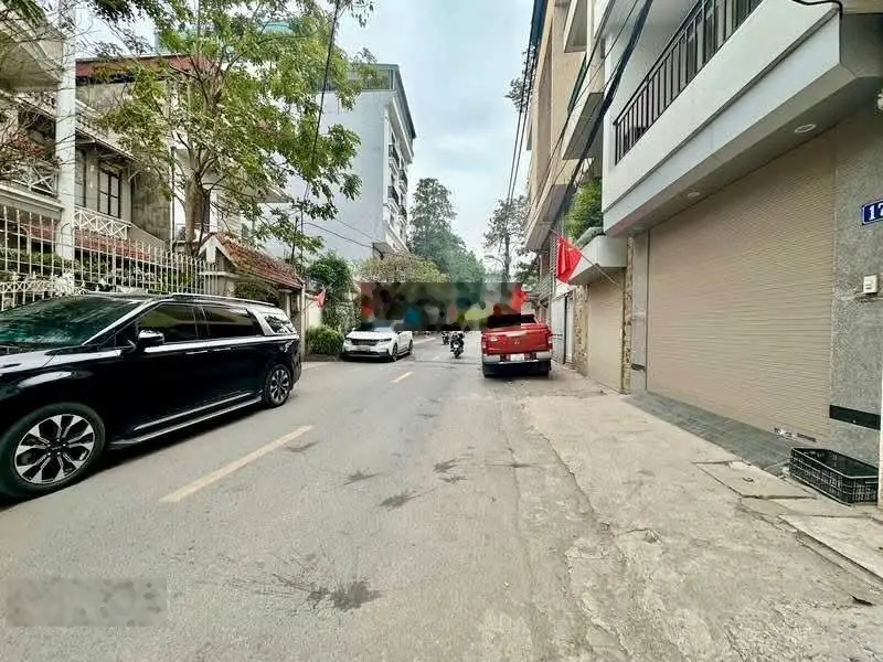 Hơn 5 tỷ, nhà 5 tầng Phố Bát Khối - Long Biên, ô tô đầu ngõ nhà, 70m ra mặt phố