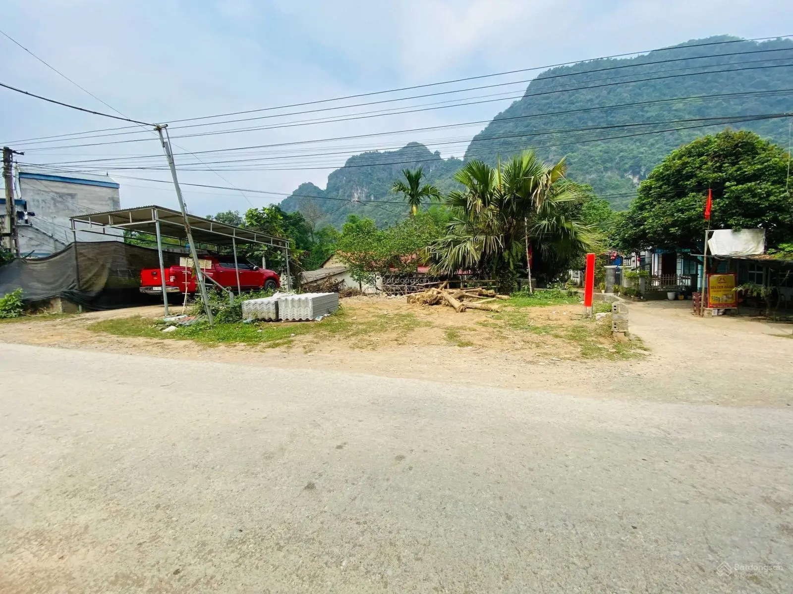 Lô này chủ bán cả sổ 1.000m2, có 400m2 thổ cư còn lại CLN Kim Bôi, Hòa Bình