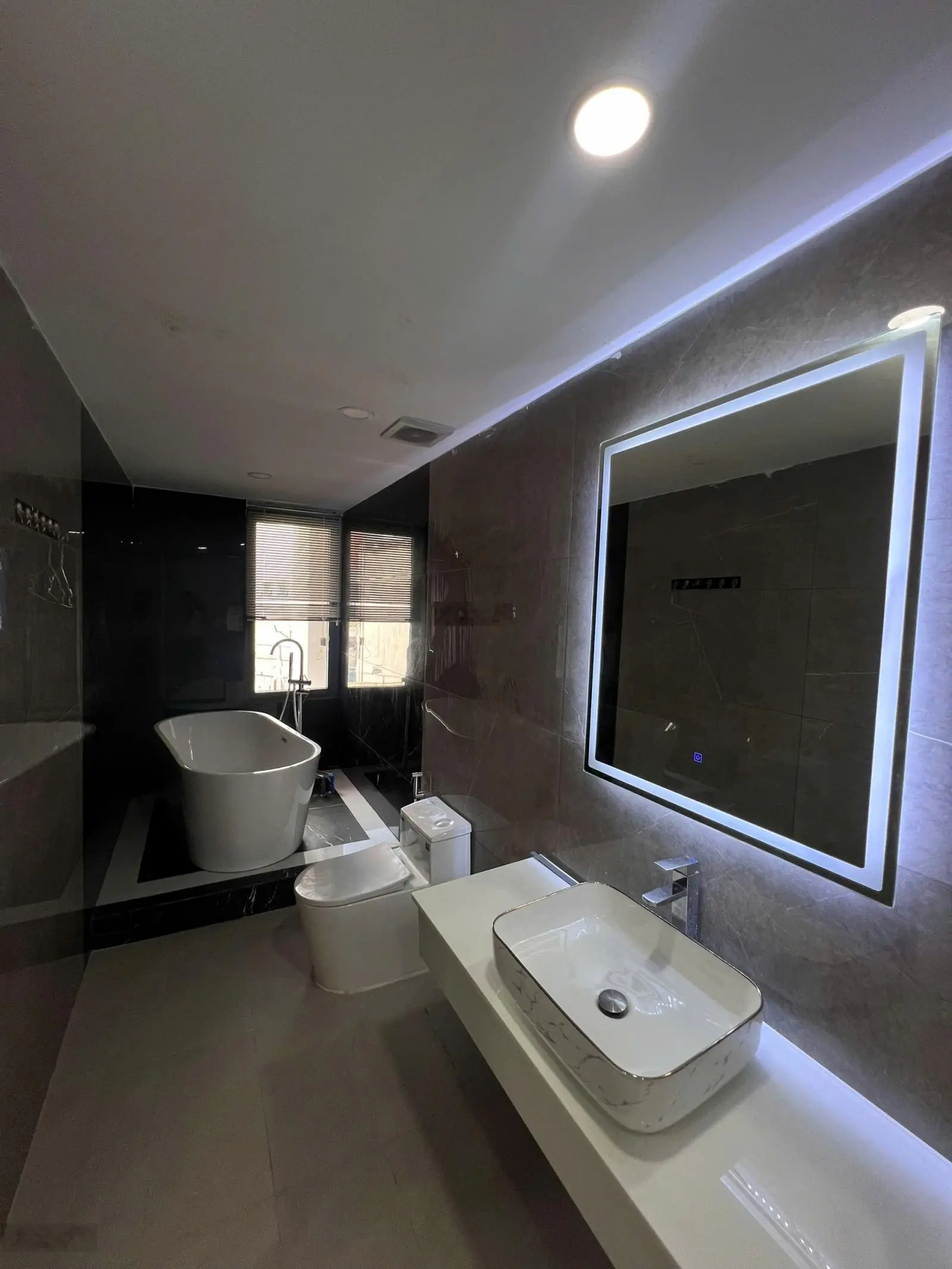 Siêu Phẩm - nhà 4 tầng DT 109.6m2 ngang 5.3m, đường Quang Trung ngay sau CoopMart ngã Tư Thủ Đức